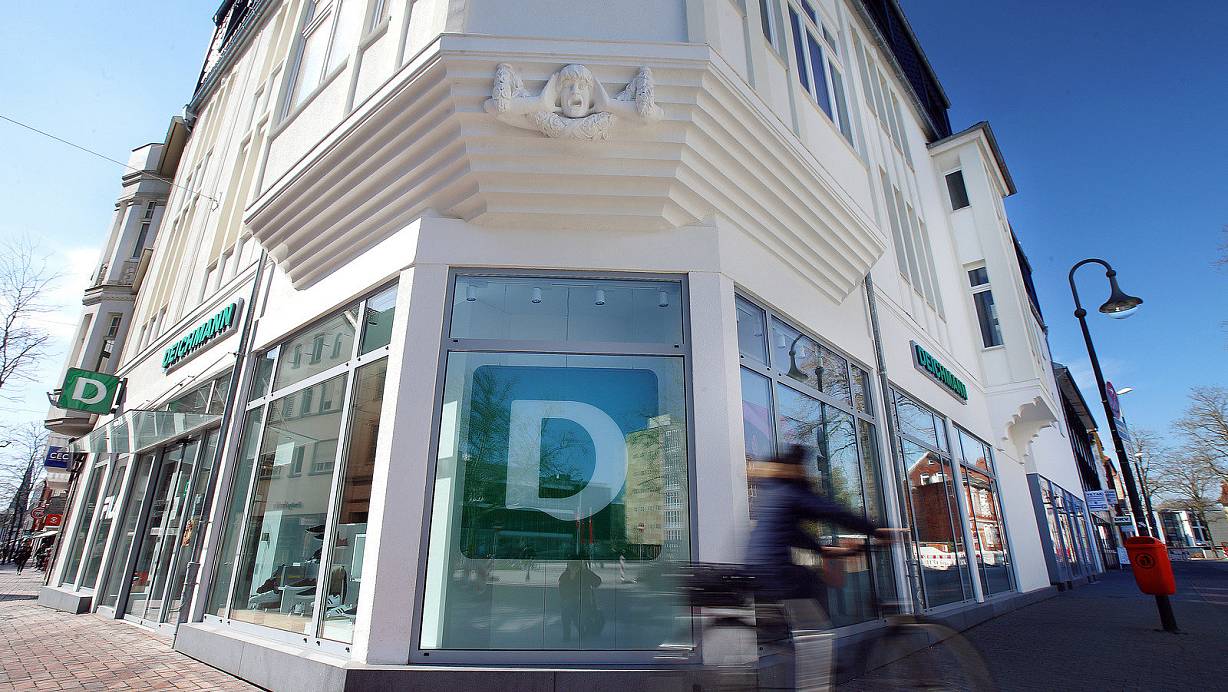 Erst im Juni vergangenen Jahres hat Deichmann die Filiale an der  Berliner Straße 57 bezogen.  | © Patrick Menzel