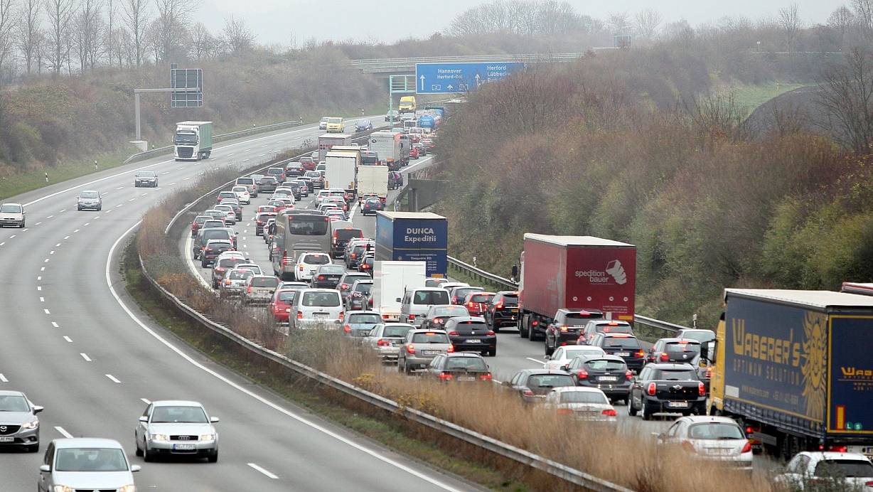 Auf der A2 im Bereich OWL sank die Gesamtlänge der Staus. | © Archivfoto: Frank-Michael Kiel-Steinkamp