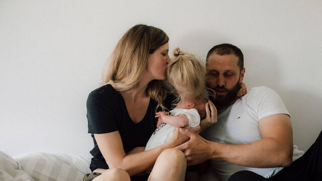 Eine gl&uuml;ckliche Familie: Christina und Christopher Schake mit Cooper und Caissy. | &copy; Christina Schake