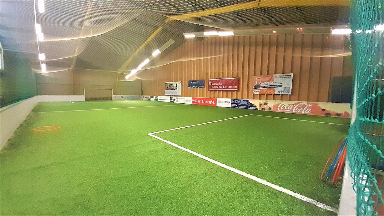 Der Indoor-Sportplatz im Bolzano in Höxter wird auch von Schulklassen im Sportunterricht genutzt. | © Simone Flörke