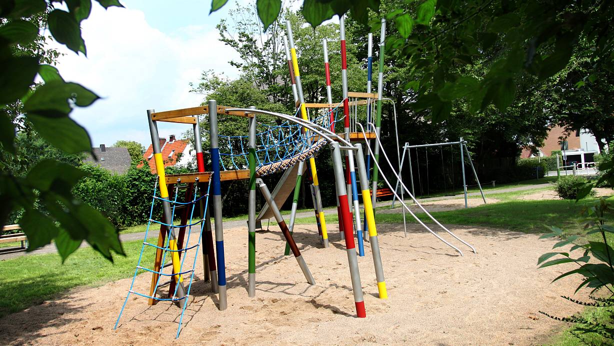 Auf diesem Spielplatz in Löhne soll es zu dem Vorfall gekommen sein, den Ermittler zeitweise für eine versuchte Kindesentführung hielten. | © Felix Eisele