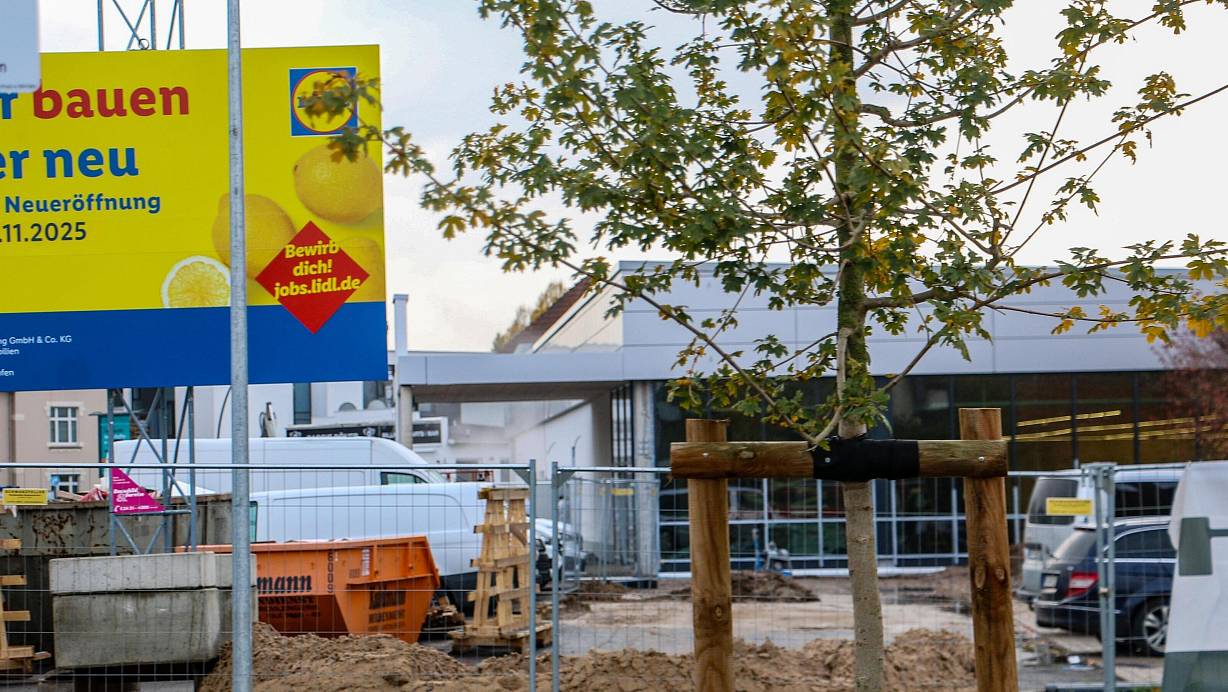 Der Neubau der Lidl-Filiale an der Mindener Straße in Herford ist fast fertiggestellt und bereit für die große Eröffnung Ende November 2025. | © Daniel Salmon