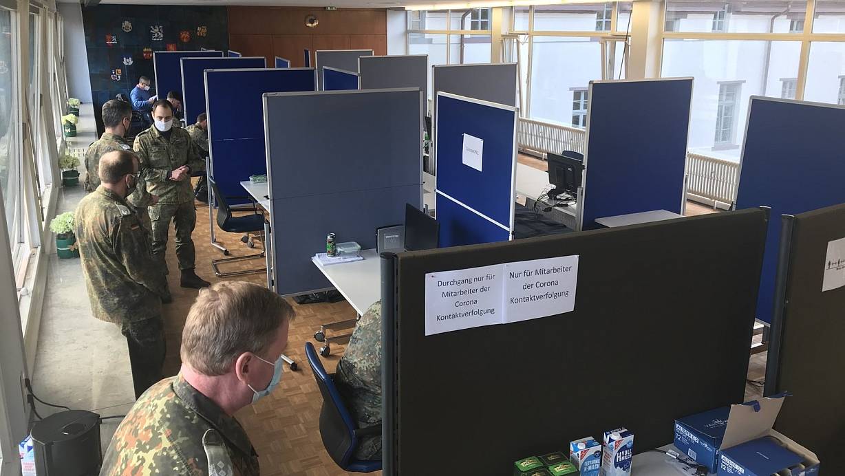 Bundeswehrsoldaten unterstützen die Arbeit des Kreisgesundheitsamtes in Holzminden. | © Kreis Holzminden