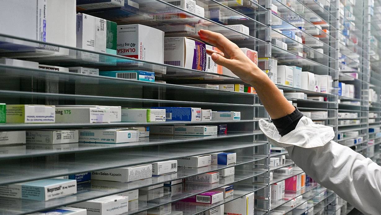 Es ist wieder Erkältungszeit und der Bedarf an Medikamenten steigt auch im Norden von OWL stetig. | © Jens Kalaene/dpa
