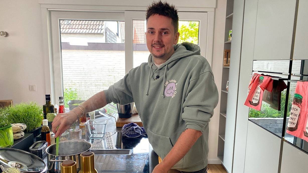 Marc Sonnenberg, den viele in Steinhagen als Goldschmied kennen, hat an der Koch-Doku "Das perfekte Dinner" teilgenommen. | © RTL