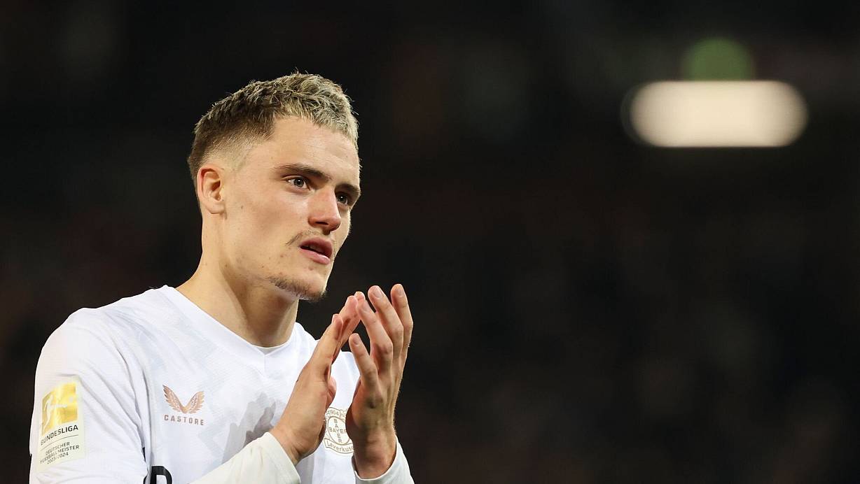 Florian Wirtz ist zum ersten Mal als Fußballer des Jahres ausgezeichnet worden. | © Christian Charisius/dpa