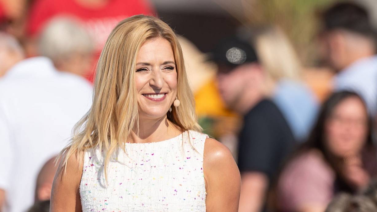 Stefanie Hertel springt in Rust für den verhinderten Stefan Mross ein. | © Silas Stein/dpa