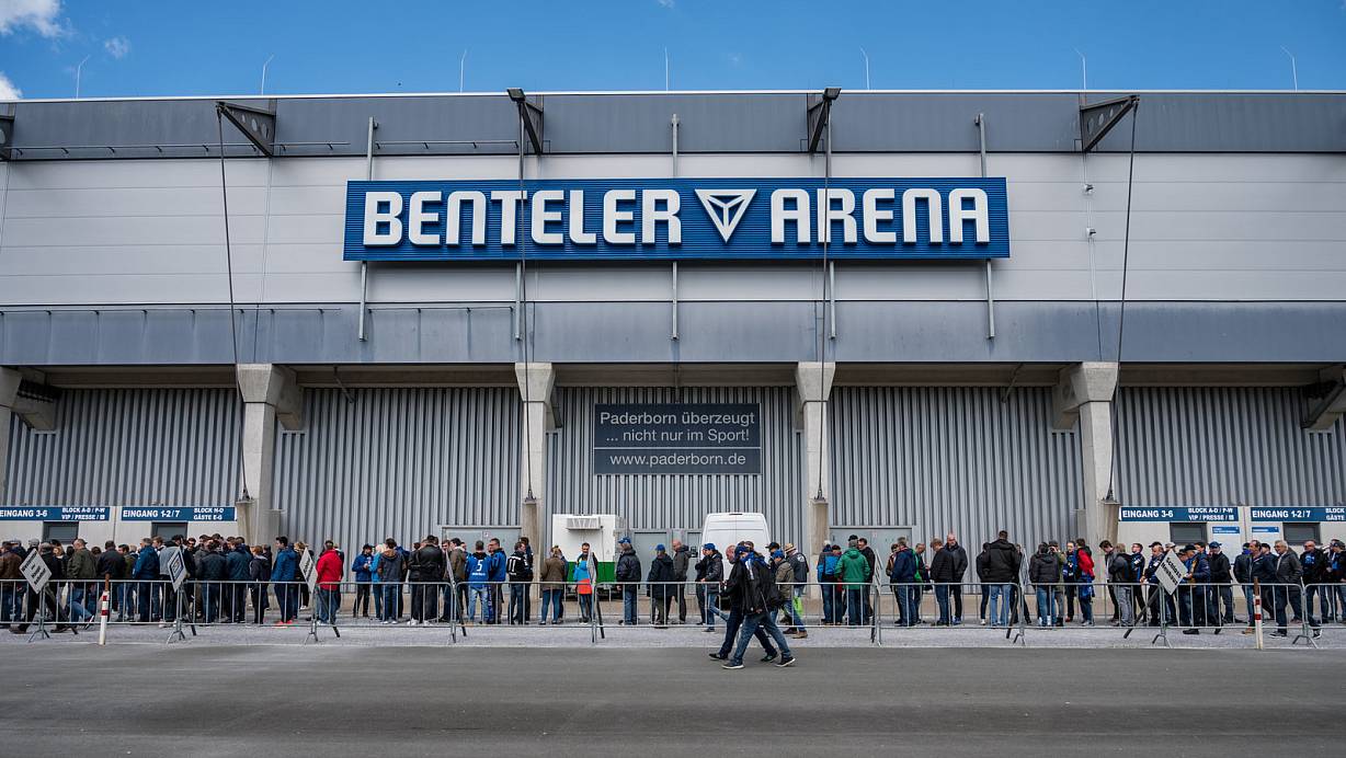 Die Benteler Arena: In diesem Bereich sollen Sicherheitskr&auml;fte gearbeitet haben, die Kontakte zur gewaltbereiten Islamistenszene hatten. | &copy; picture alliance / nordphoto