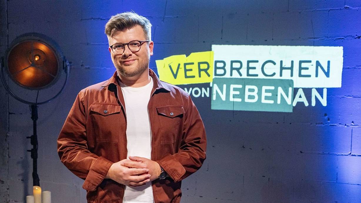 Ab dem 19. Juli ist die erste Staffel bei Sky zu sehen - am 18. Oktober erscheint dann auch noch Fleiters erstes eigenes Buch.  | © Sky/Max Kohr