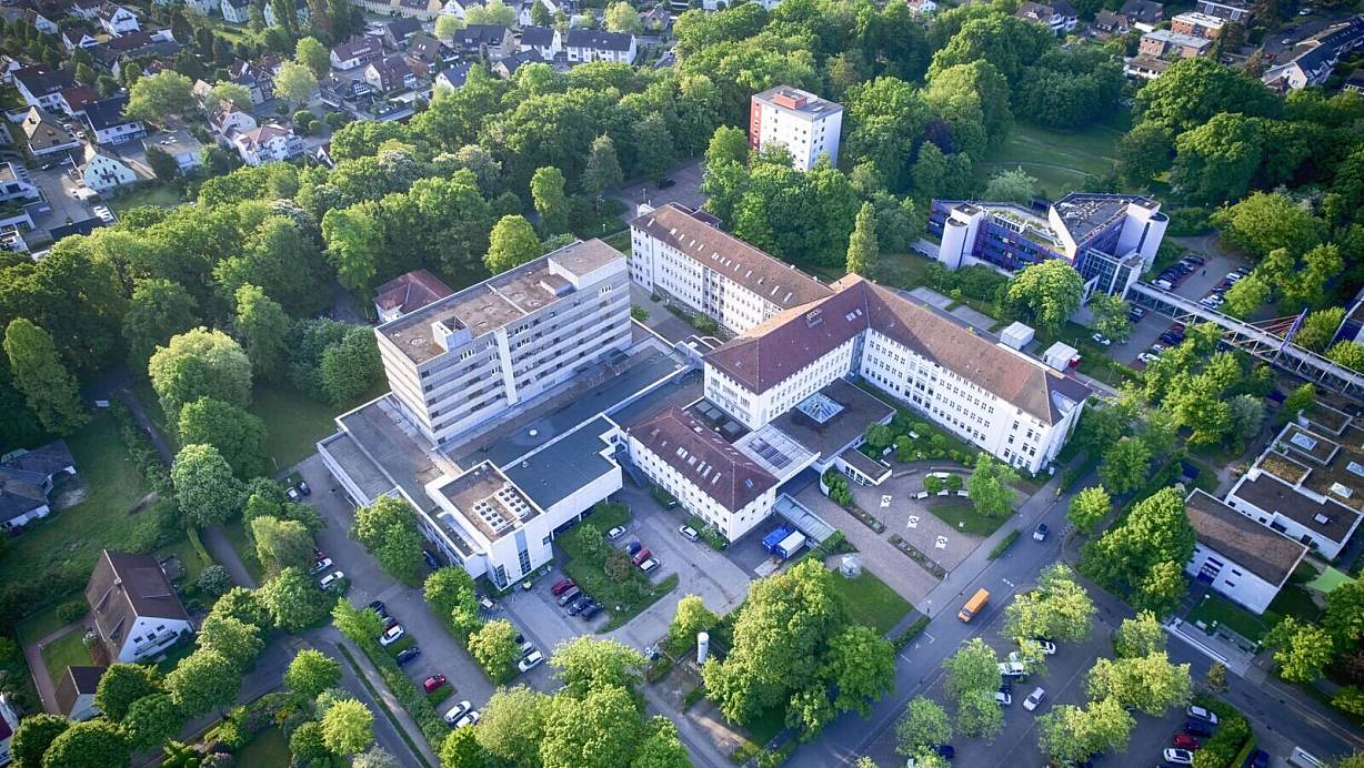 Das Krankenhaus Bad Oeynhausen soll nach den aktuellen Pl&auml;nen des M&uuml;hlenkreises in der Nachbarschaft zum Herz- und Diabeteszentrum neu gebaut werden. Die Auguste-Viktoria-Klinik soll in dem Neubau ebenfalls Platz finden. | &copy; THORSTEN ULONSKA