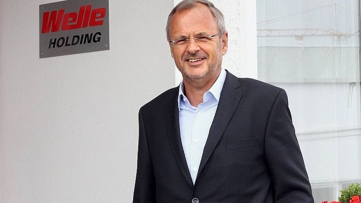 Franz-Gert Schlüting führt die Welle Holding gemeinsam mit Werner Welle. Die Zentrale befindet sich in einem Flachdachbau auf dem Gelände der unabhängigen Wellemöbel GmbH. | © FOTO: MIKA
