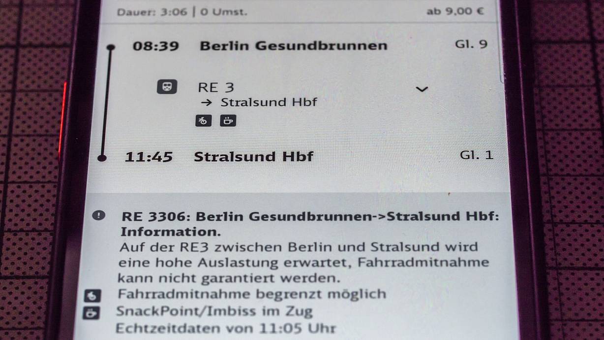 Wegen technischer Probleme kam es zu Einschränkungen bei der Buchungs- und Auskunftsapp der Deutschen Bahn. | © Georg Hilgemann/dpa-Zentralbild/