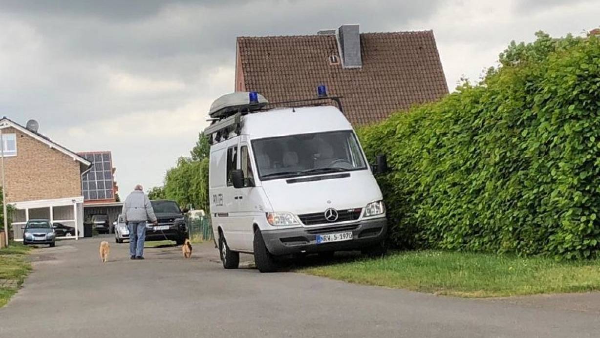 Die Ermittler der Kripo Bielefeld sind am Tatort. | © Thomas Lieske