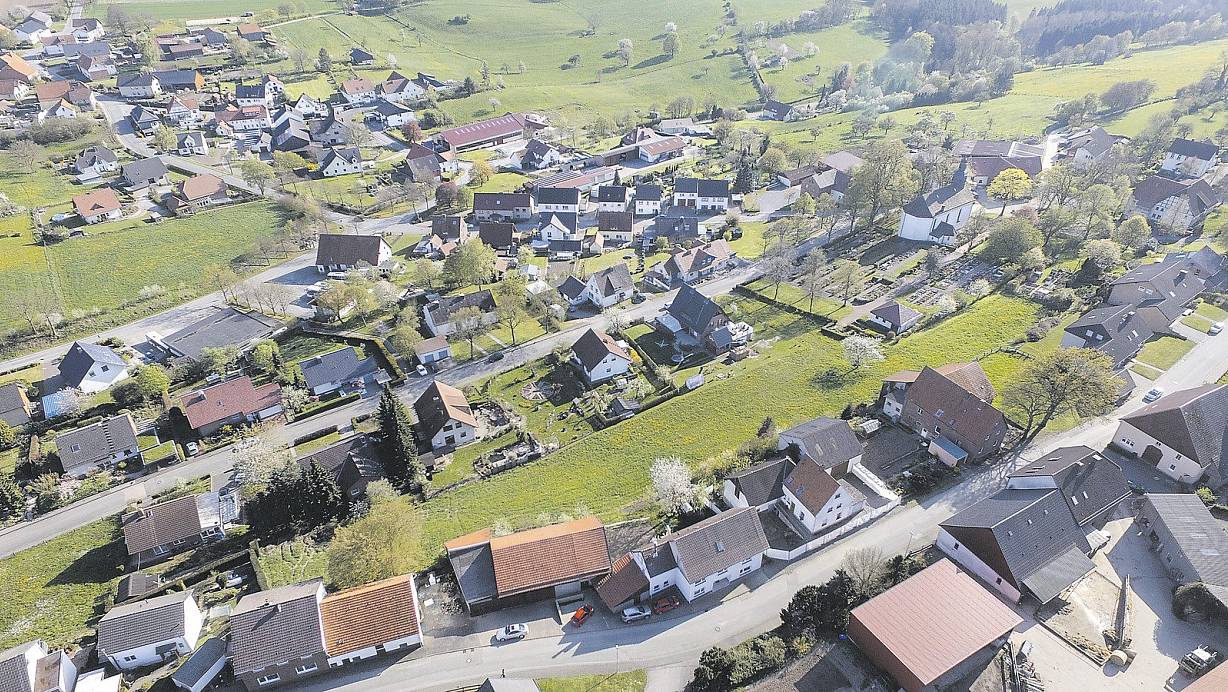 Von oben: Ein Blick auf das idyllische Bosseborn. | © Jens Reddeker