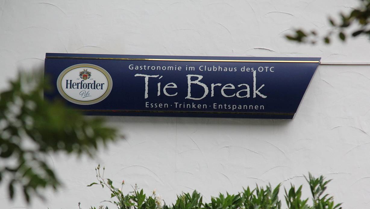 Die Angeklagte soll zwei Polizisten im Vereinslokal "Tie Break" als Nazis bezeichnet haben. | © Ulf Hanke