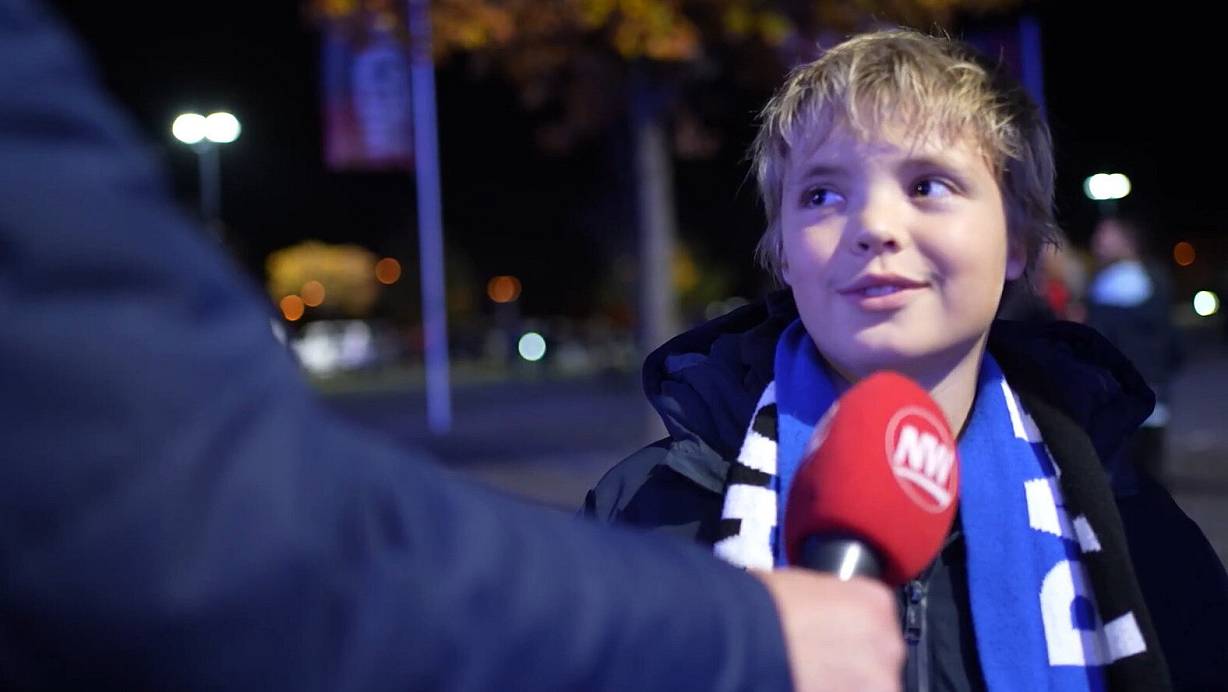 In der zweiten Runde im DFB-Pokal ist der SC Paderborn gegen Bayer Leverkusen ausgeschieden. Die Fans sind trotzdem zufrieden und blicken bereits auf die Liga, wo ihr Verein derzeit auf Erfolgskurs ist. | © Video Screenshot/Pauline Maus