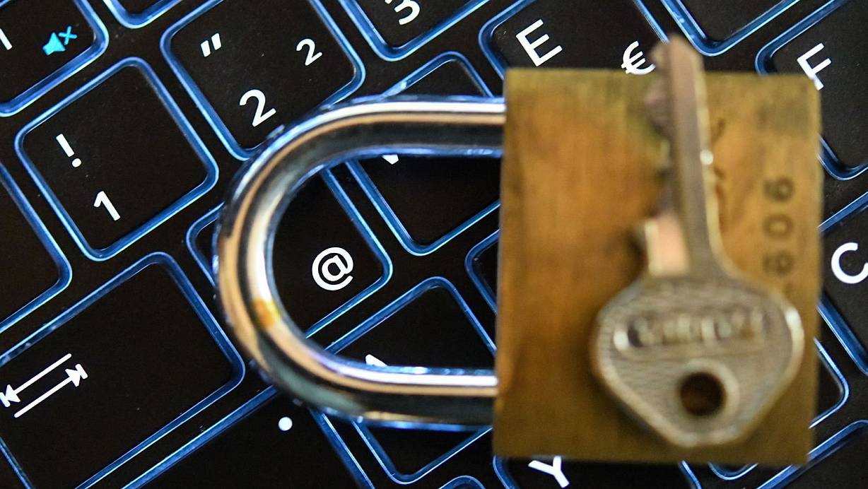 Die DSGVO wird am 25. Mai in der EU wirksam. Die Verordnung stärkt Rechte von Verbrauchern beim Datenschutz. | © picture alliance / Patrick Pleul/dpa-Zentralbild/ZB