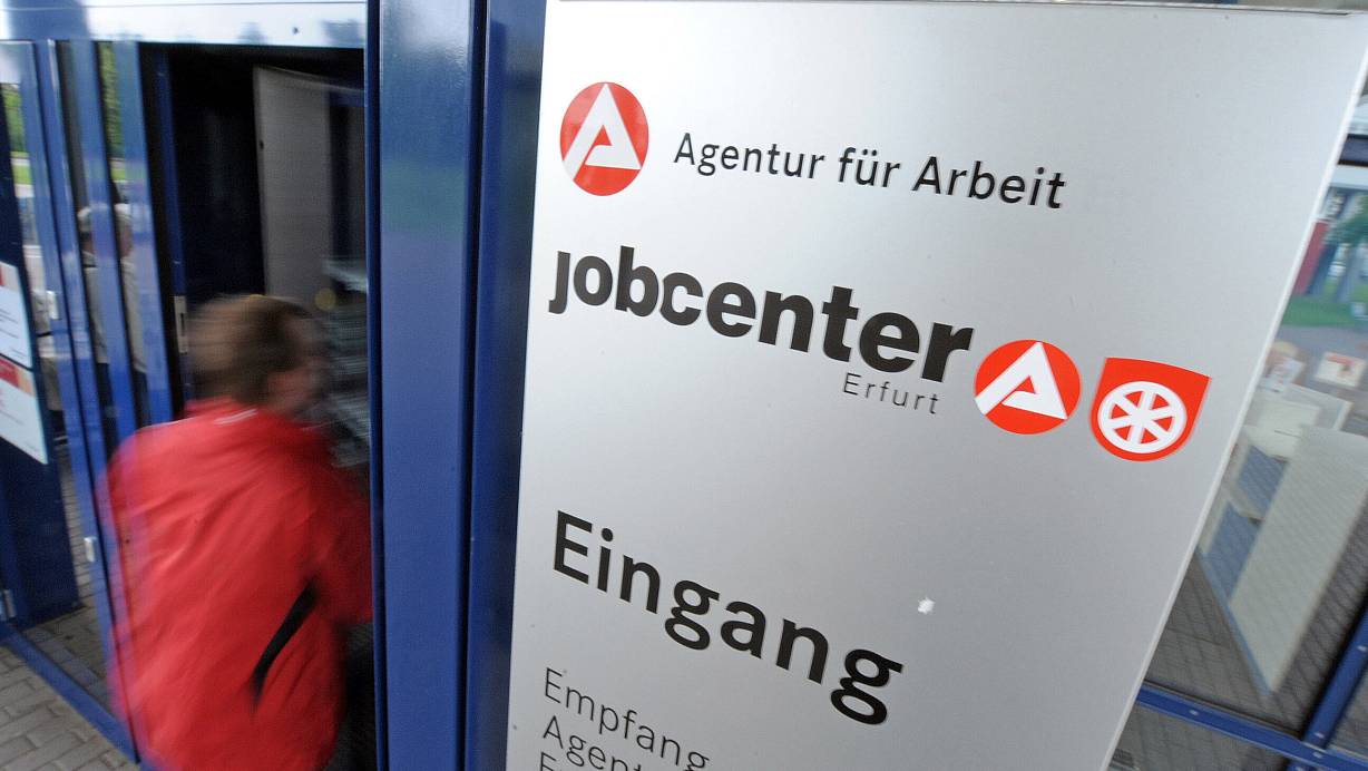 Ukrainische Geflüchtete bekommen statt Bürgergeld in Zukunft Asylbewerberleistungen. | © dpa