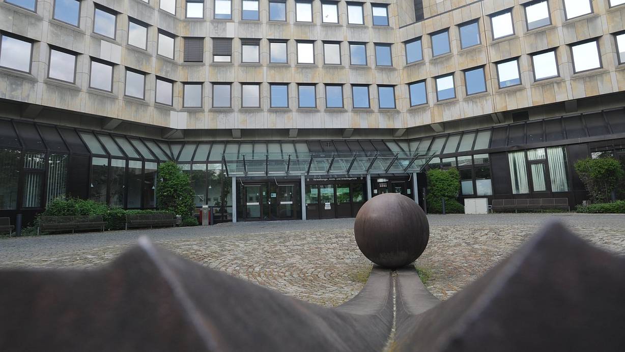 Im Gerichtszentrum am Mindener Königswall sind das Amtsgericht, das Verwaltungsgericht und das Arbeitsgericht untergebracht. Zum Amtsgericht gehört auch das Schöffengericht. | © Joern Spreen-Ledebur