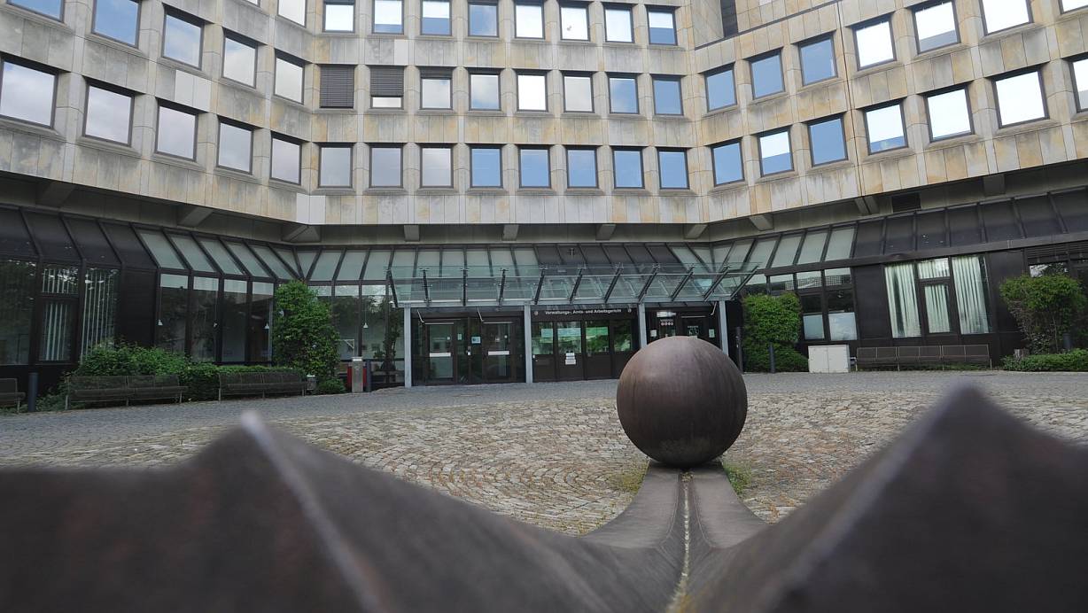 Im Gerichtszentrum am Mindener Königswall sind das Amtsgericht, das Verwaltungsgericht und das Arbeitsgericht untergebracht. Zum Amtsgericht gehört auch das Schöffengericht. | © Joern Spreen-Ledebur