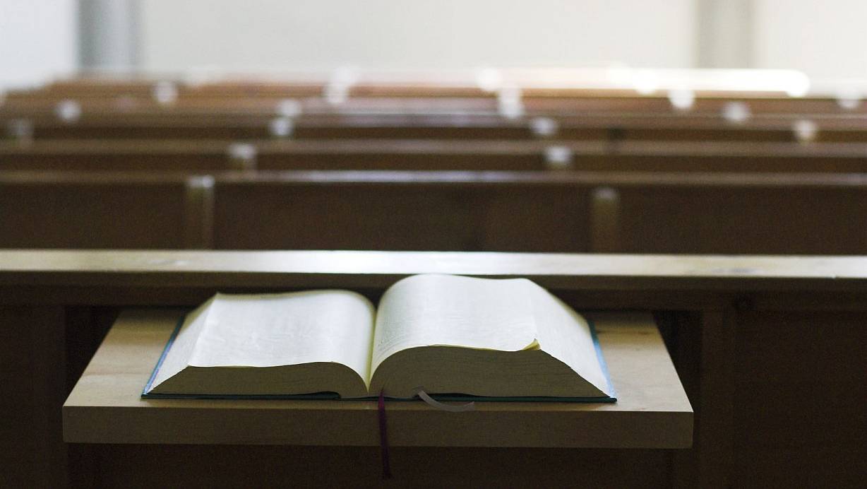 Immer mehr Menschen treten auch in Gütersloh aus der Kirche aus. | © Picture Alliance / Symbolbild