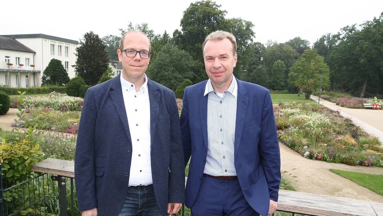 Vertrauensvolle Zusammenarbeit: Bastian Heggemann, (l.), Vorsitzender der Bad Lippspringer CDU, und der designierte Bürgermeisterkandidat Ulrich Lange. | © Uwe Müller