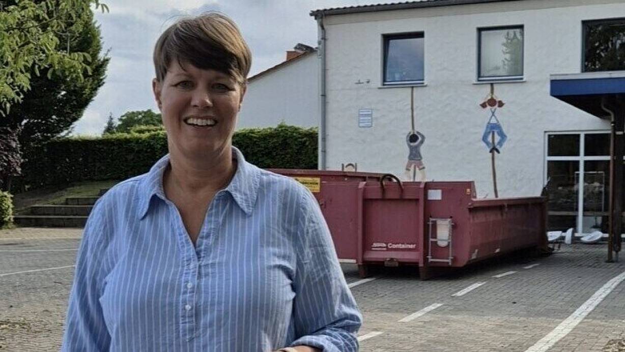 Astrid Lagers setzt sich seit acht Jahren für eine Sanierung der Schultoiletten in Alfen ein. Sie ist froh, dass es nun so weit ist. | © Privat