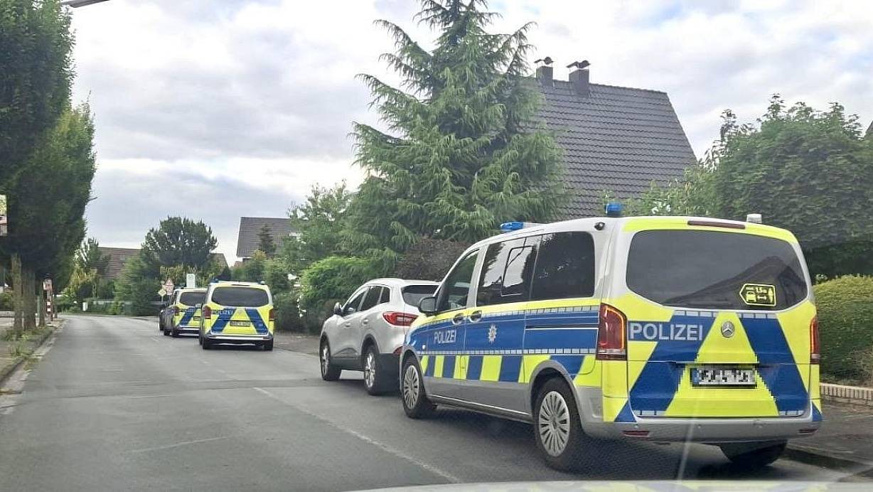In den vergangenen Monaten ist die Polizei mehrfach zu Einsätzen an der Immobilie grufen worden. Jetzt prüft das Ordnungsamt die Wohnverhältnisse. | © Robert Becker