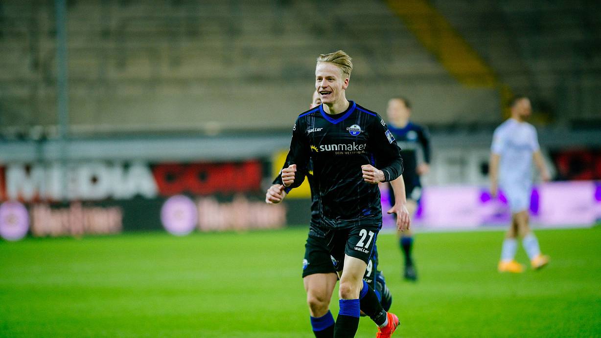 Chris Führich hat sich beim SC Paderborn zu einem begehrten Spieler entwickelt und könnte mit Gewinn weiterverkauft werden. Oder er bleibt als Leistungsträger. | © Besim Mazhiqi