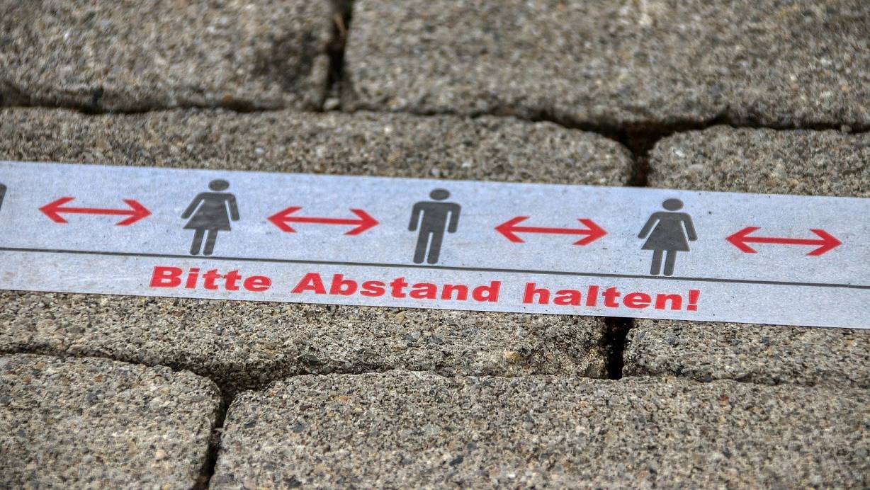 Bei einem Gottesdienst seien vorgeschriebende Abstände nicht eingehalten worden. | © Pixabay (Symbolbild)