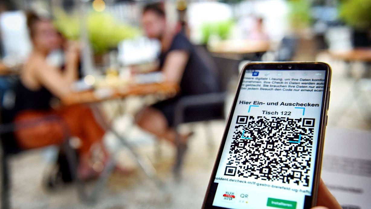 Im &bdquo;La Feu" am S&uuml;sterplatz k&ouml;nnen die G&auml;ste ihre Daten sogar per QR-Code &uuml;bermitteln und in der App zugleich die Speisekarte einsehen.&nbsp; | &copy; Barbara Franke