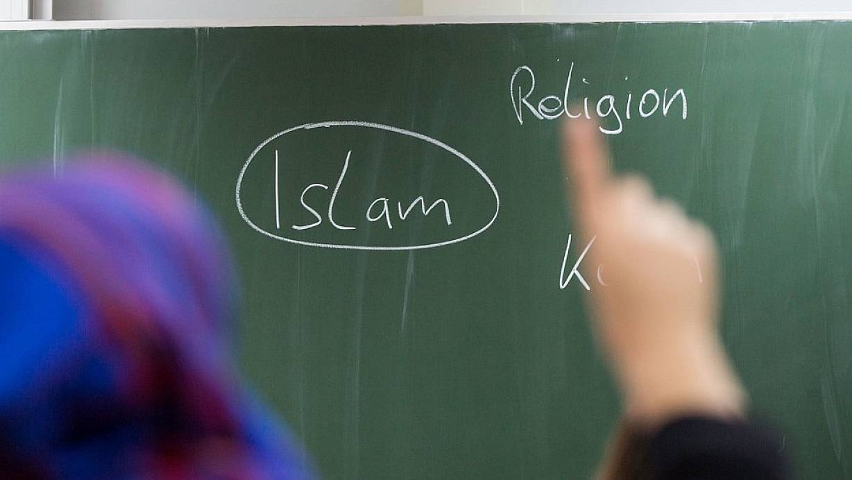 Das Land NRW steht wegen der Entscheidung zum Islamunterricht in der Kritik. | © Picture Alliance/dpa
