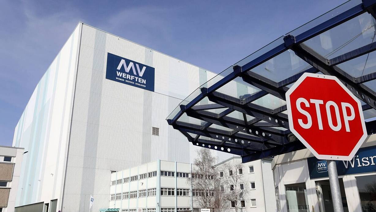 Die MV-Werften-Gruppe hat Anfang 2022 Insolvenz angemeldet. | © Bernd Wüstneck/dpa-Zentralbild/dpa