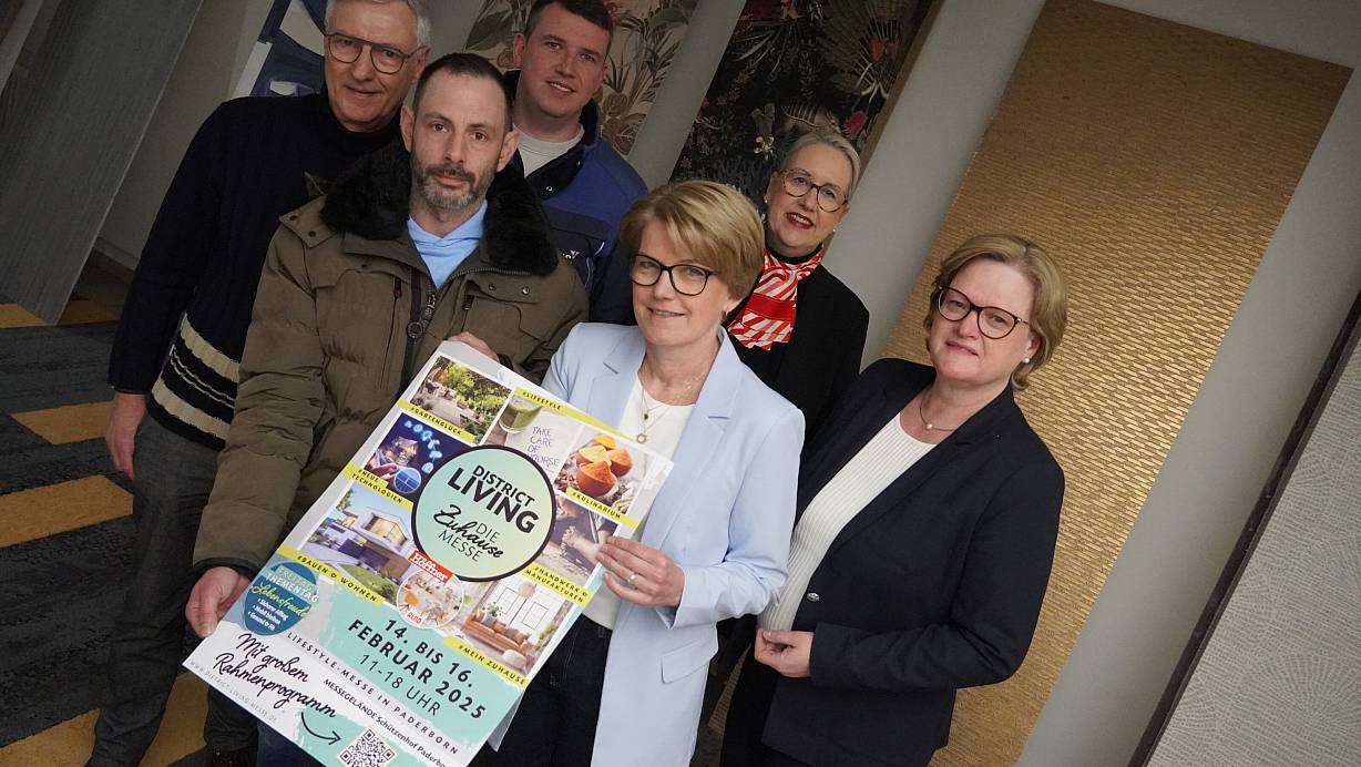 Die Veranstalter inklusive Unternehmer freuen sich auf die Eröffnung am Wochenende, hier im Bild Dietmar Ahle (v.l.), Philipp Peters, Stefan Stonner, Birgit Schreckenberg, Simone Ortwein und Brigitta Bergmeier-Tillmann. | © Felix Schwien