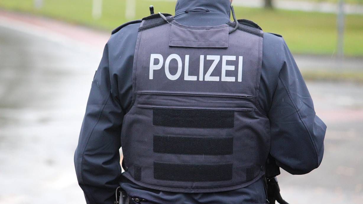 Symbolbild: Die Polizei hat am Mittwochmorgen mehrere Objekte in OWL durchsucht. | © Lukas Brekenkamp