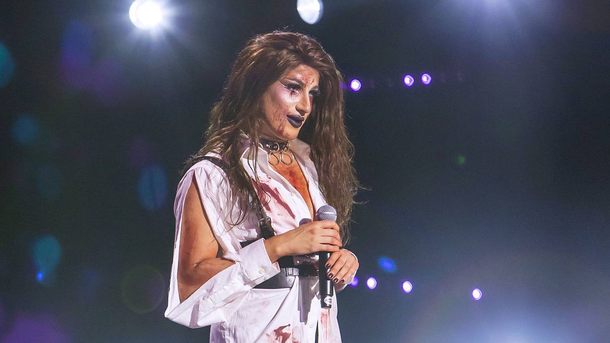 Yoncé Banks im Horror-Look bei ihrem zweiten Auftritt des Abends. | © ProSieben/Sven Doornkaa/Martin Ehleben