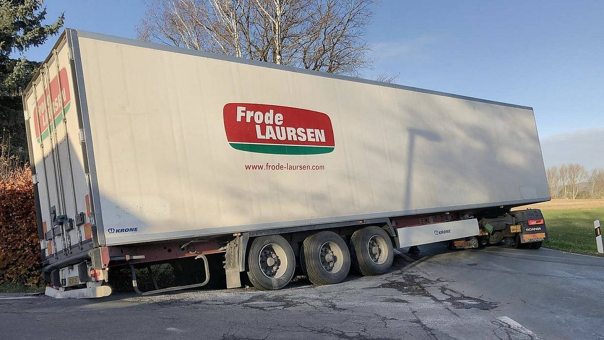 Der Lkw steckt fest. | © Thomas Lieske