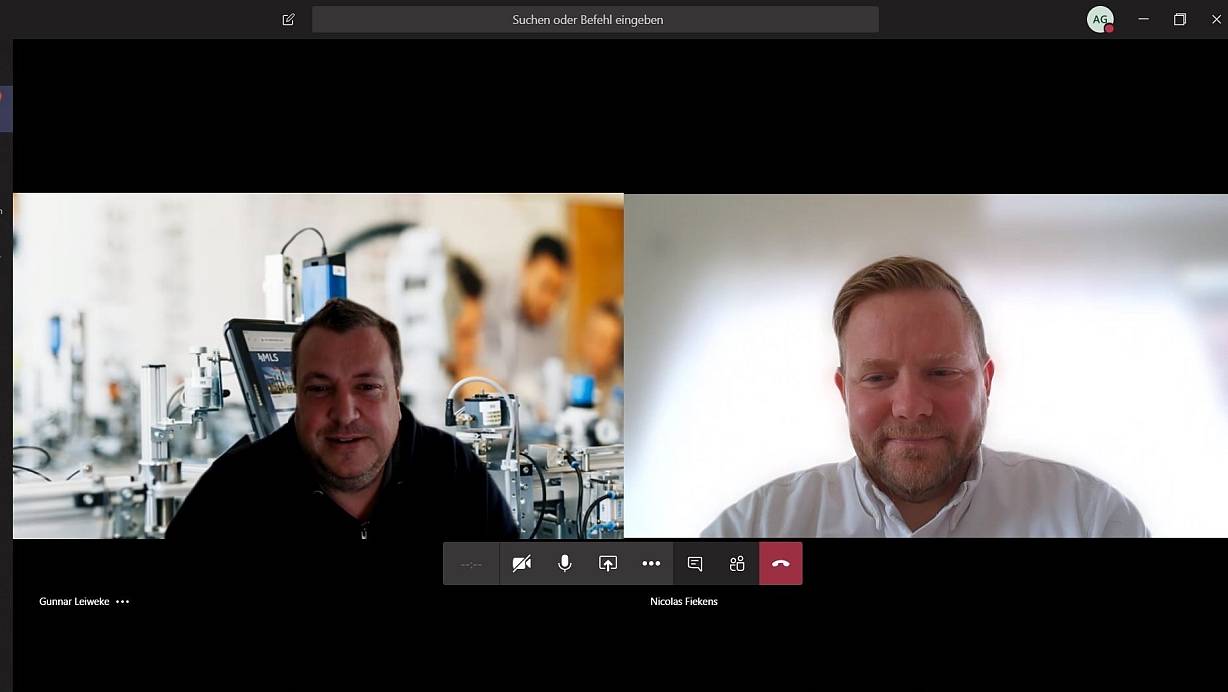 Gunnar Leiweke (l.) und Nicolas Fiekens sind sich der Vorzüge des Präsenzunterrichts bewusst. In der jetzigen Situation ist der Online-Unterricht aus ihrer Sicht aber eine sinnvolle Alternative. | © Screenshot: Alexander Graßhoff