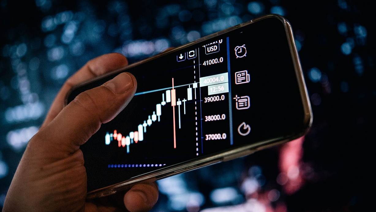 Viele Menschen kaufen Aktien, ohne sich wirklich Gedanken über ihre Anlageziele zu machen. | © Zacharie Scheurer/dpa-tmn