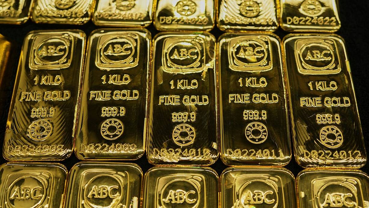 Gold gilt laut Experten als sichere Anlage in unsicheren Zeiten. (Archivbild) | © Mark Baker/AP/dpa