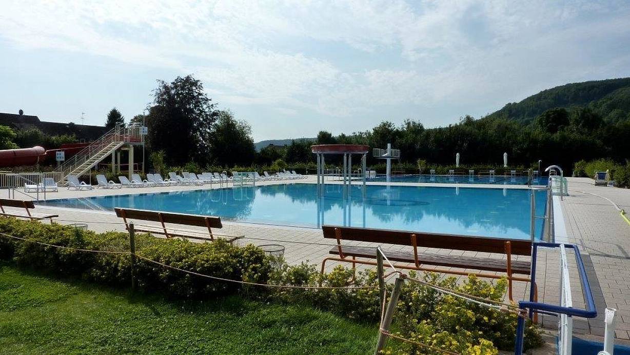Für ein Projekt zur Inklusion von Rollstuhlfahrern erhält das Freibad Beverungen einen Förderpreis. | © Stadt Beverungen