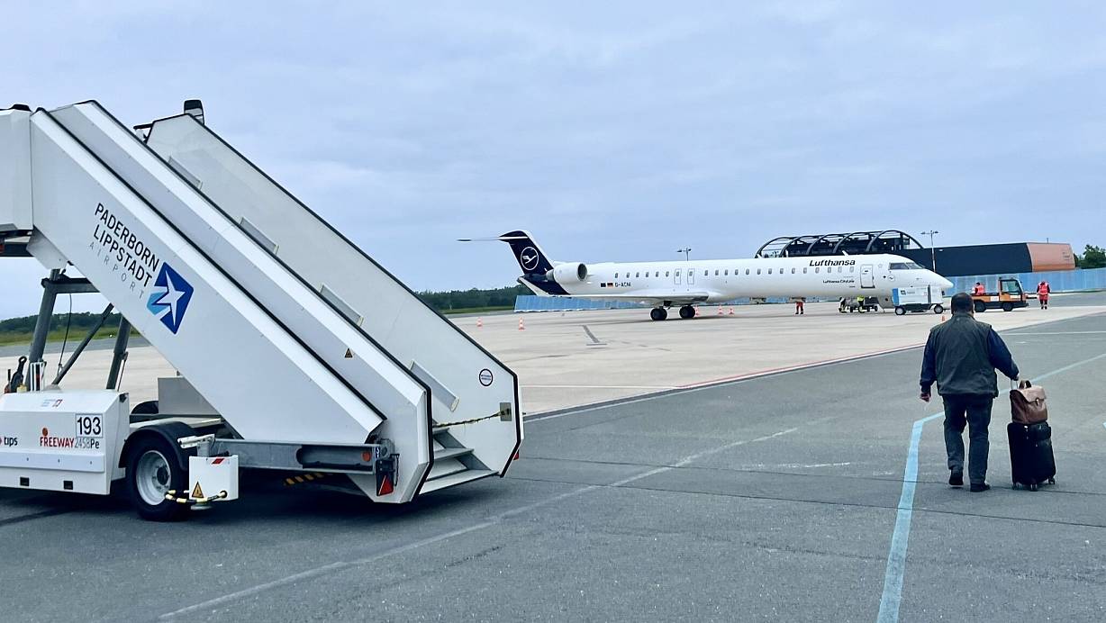 Die Lufthansa verlässt den Airport Paderborn/Lippstadt. | © Jens Reddeker (Archiv)