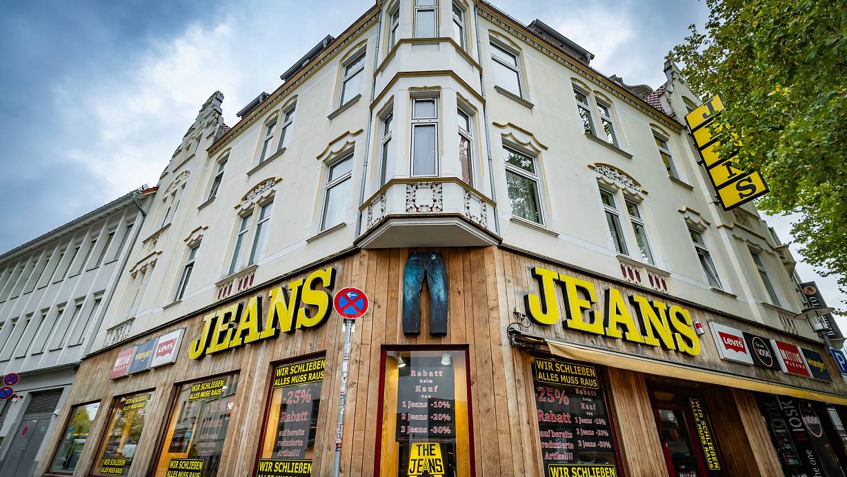 Mit „The Jeans“ verabschiedet sich ein weiteres Traditionsgeschäft aus Bielefeld. | © Sarah Jonek