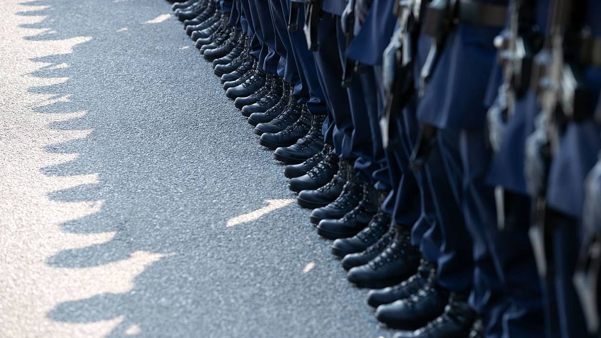 Im Fall Franco A. gefundene Waffenteile und Munition konnten offenbar unbemerkt entwendet werden. | © picture alliance/dpa (Symbolbild)