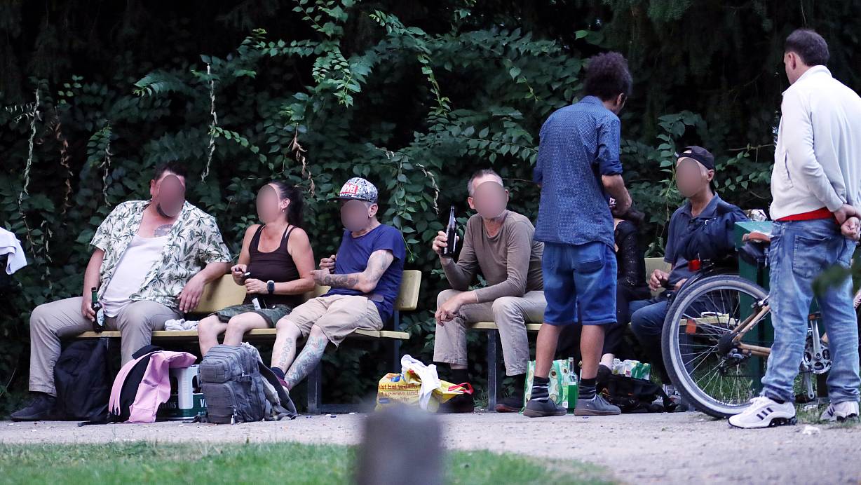 Der Schenke-Park an der Marienstraße hat sich zu einem Treffpunkt der Trinkerszene entwickelt. | © Patrick Menzel