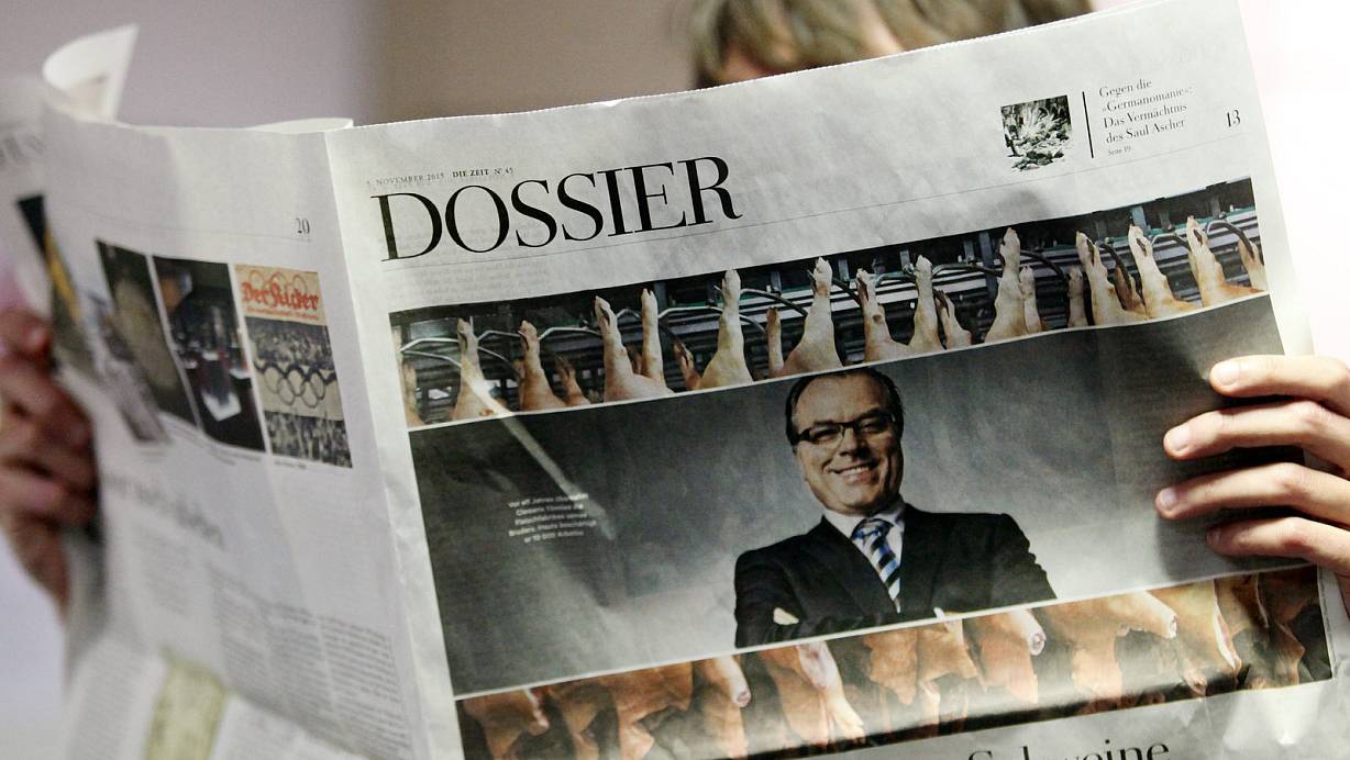 Kritische Berichterstattung: Die Wochenzeitung "Die Zeit" veröffentlichte in ihrer Donnerstagsausgabe ein Dossier über Tönnies unter dem Titel "Der König der Schweine". | © Patrick Menzel