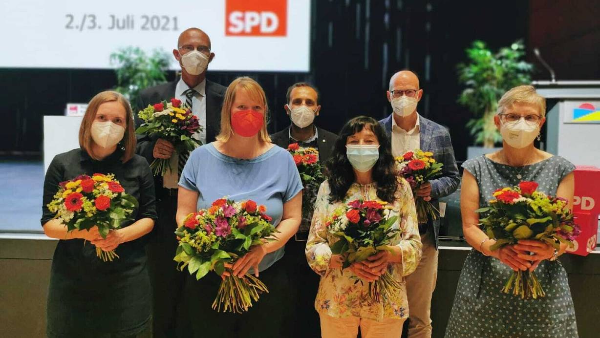 Der geschäftsführende Vorstand des SPD Bielefeld beim Gruppenfoto. | © Privat