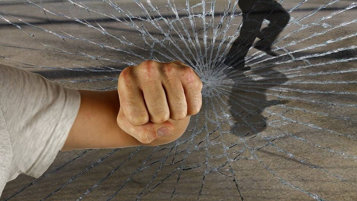 Unbekannte haben Reifen und Kanister gestohlen. | © Pixabay