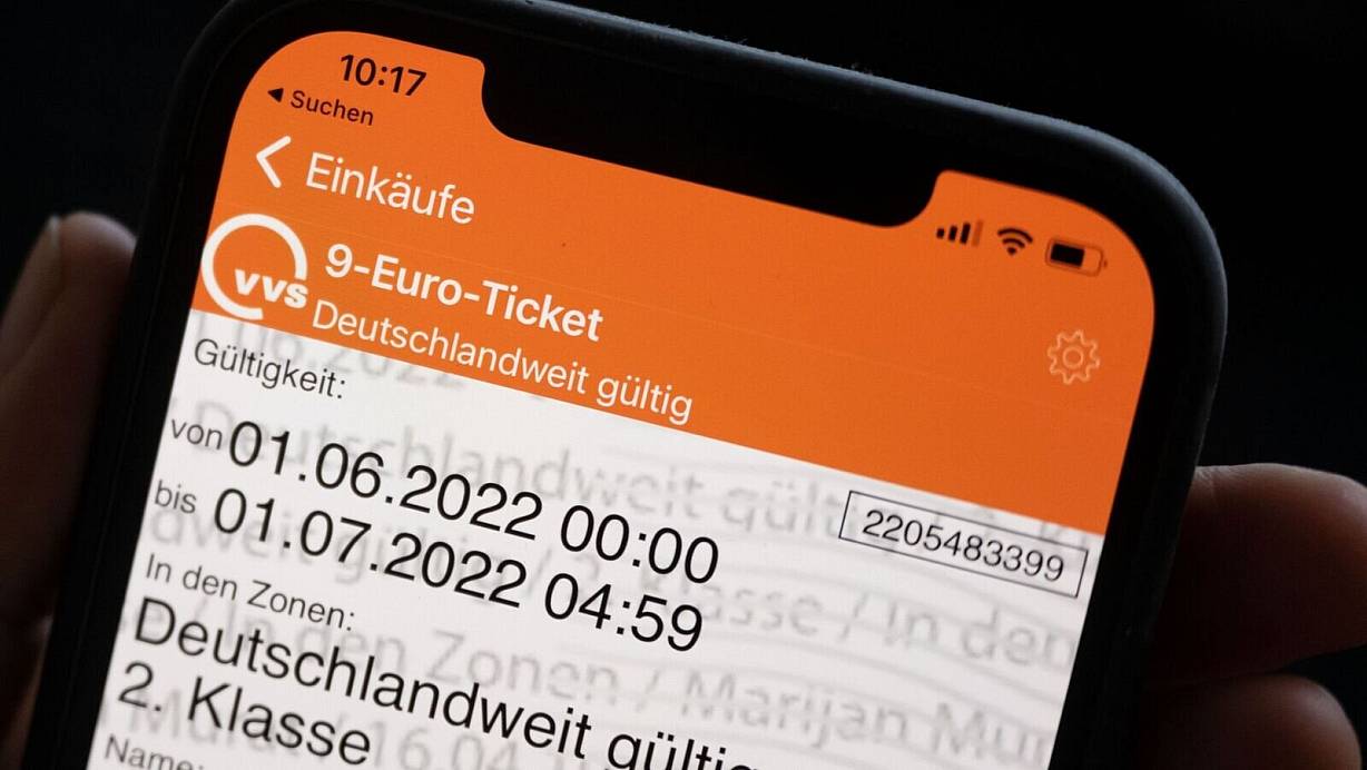 Das 9-Euro-Ticket ist noch nicht beschlossene Sache. | &copy; Foto: Marijan Murat/dpa