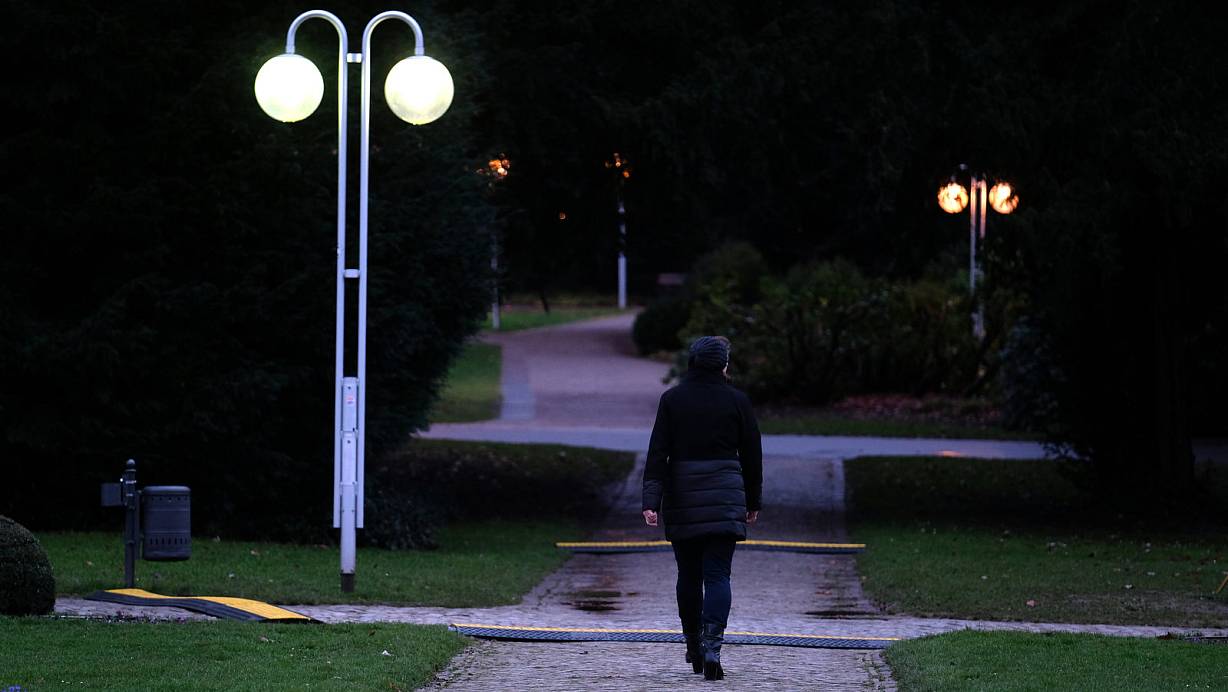 Zumindest ein mulmiges Gefühl ist ständiger Begleiter, wenn Frauen abends allein durch den Kurpark gehen, weil beispielsweise der Hund noch mal raus muss. | © Thorsten Gödecker